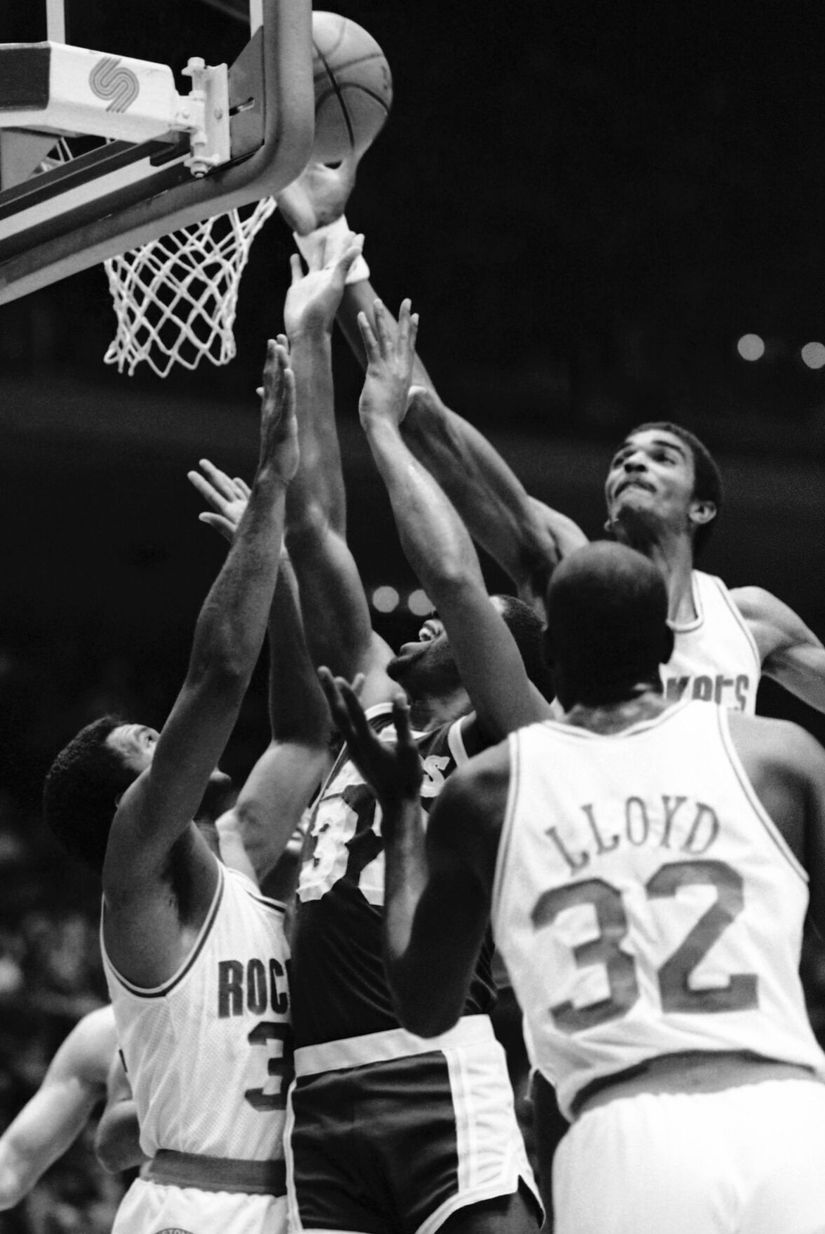 1987: Houston Rockets' Lewis Lloyd, Mitchell Wiggins banned for cocaine use